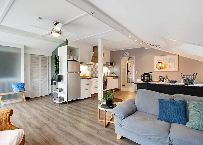 Poettner * 瓦尔堡